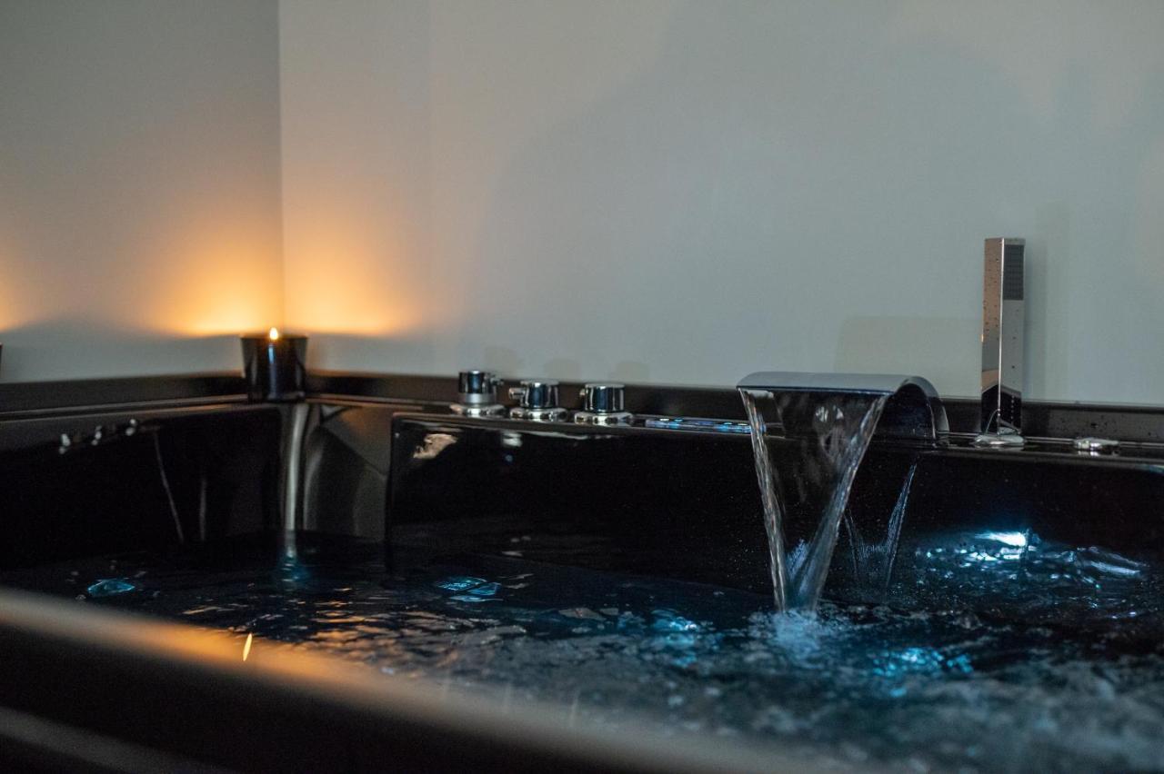 Contemporaneamente 147 - Modern & Comfort Rooms Bari Ngoại thất bức ảnh