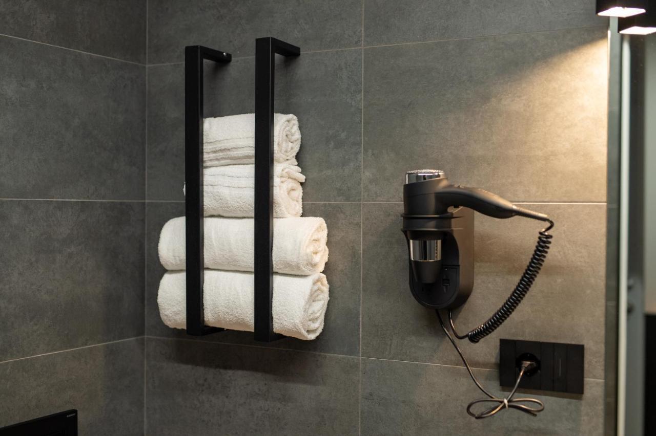Contemporaneamente 147 - Modern & Comfort Rooms Bari Ngoại thất bức ảnh