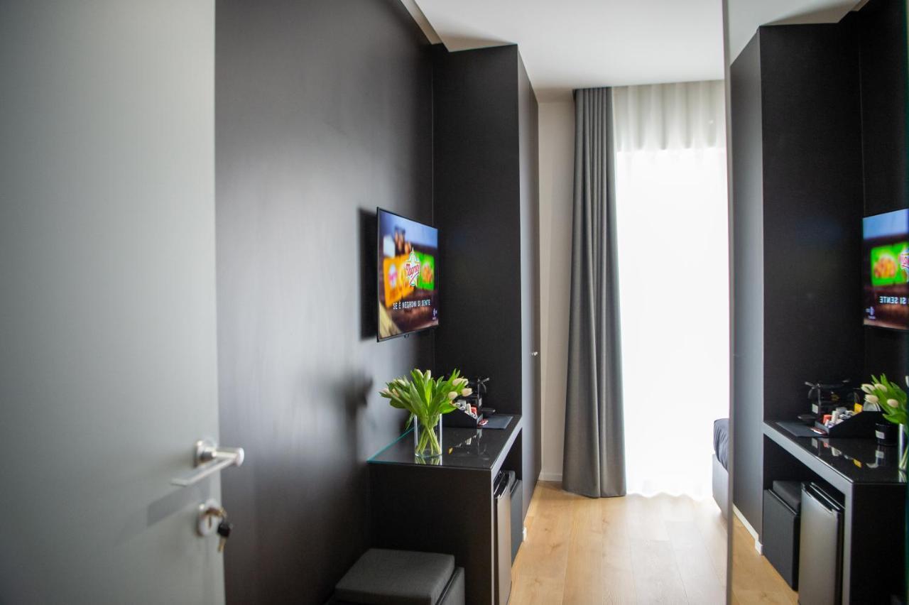 Contemporaneamente 147 - Modern & Comfort Rooms Bari Ngoại thất bức ảnh