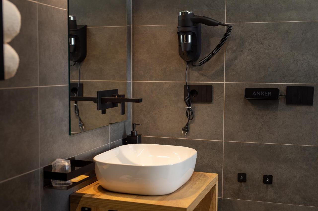 Contemporaneamente 147 - Modern & Comfort Rooms Bari Ngoại thất bức ảnh