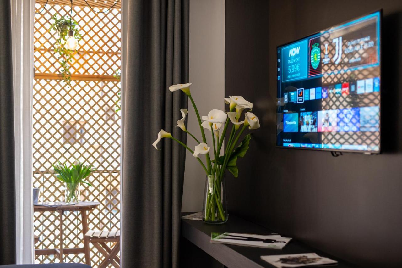 Contemporaneamente 147 - Modern & Comfort Rooms Bari Ngoại thất bức ảnh