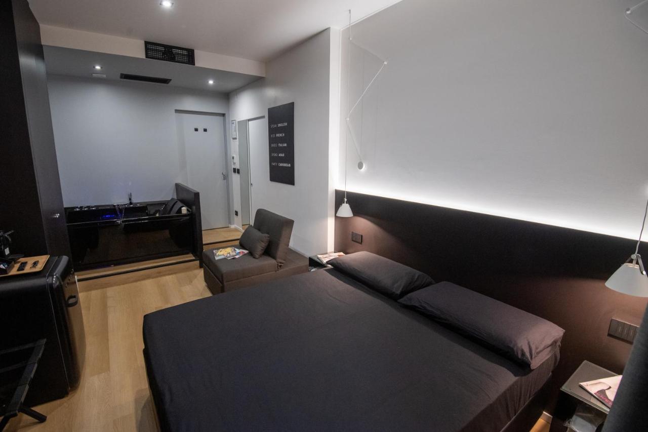 Contemporaneamente 147 - Modern & Comfort Rooms Bari Ngoại thất bức ảnh